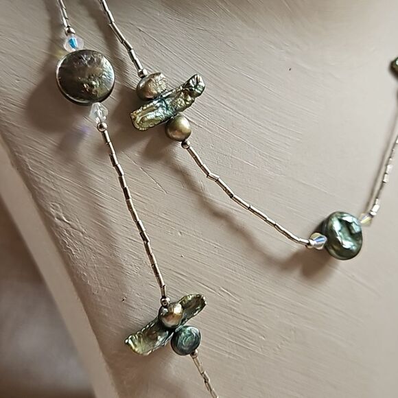 Long 40" Liquid Silver, Crystal and Pearlized Shell Necklace - Iridescent Green - Picture 5 of 8
